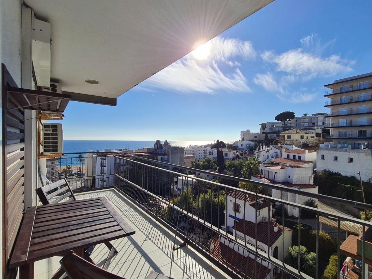 Apartament Pau Casals, 2 Min Walk From The Sea & Sea View Lloret de Mar Exteriör bild